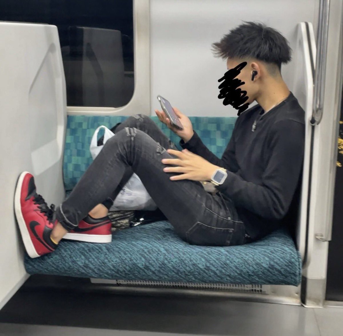 裏ちゃん tweet media