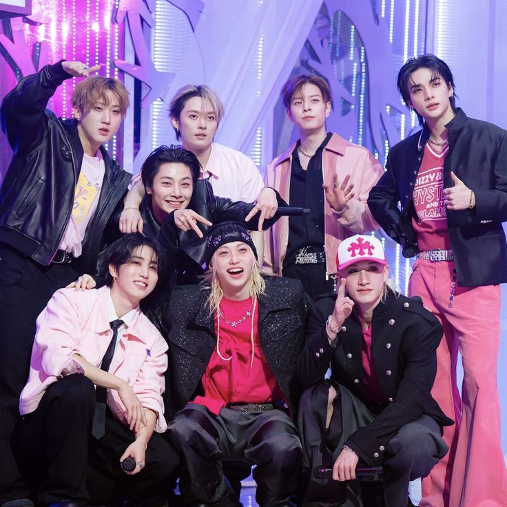 straykatten's tweet photo. SKZ AS THINGS TO NEVER SAY TO SOMEONE WHO JUST CAME OUT ~ A THREAD🧵
🏳️‍🌈🏳️‍🌈🏳️‍🌈🏳️‍🌈🏳️‍🌈🏳️‍🌈🏳️‍🌈🏳️‍🌈🏳️‍🌈🏳️‍🌈🏳️‍🌈🏳️‍🌈🏳️‍🌈🏳️‍🌈🏳️‍🌈🏳️‍🌈🏳️‍🌈🏳️‍🌈 https://t.co/ALN2VnvpE8
