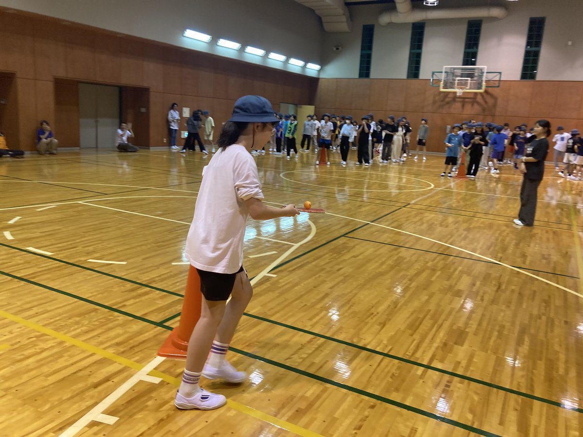 seinanes's tweet photo. 夕食の後はレクリエーションを行いました。シークレットゲーム、玉入れ、ピンポン玉リレーでした。レク係の子どもたちの準備と進行のおかげで楽しく遊べました。 https://t.co/AbAyLJzQaL