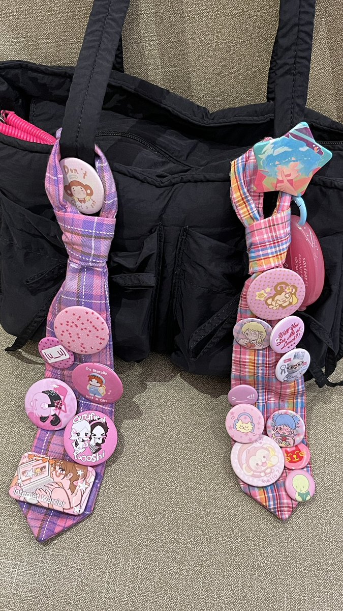 ohbelum's tweet photo. my freaking nyimups gw

(btw kalian tuh tau ga si ini pouch lmfao its hard to show kl lewat foto doang) https://t.co/nZ8VaqTPp4