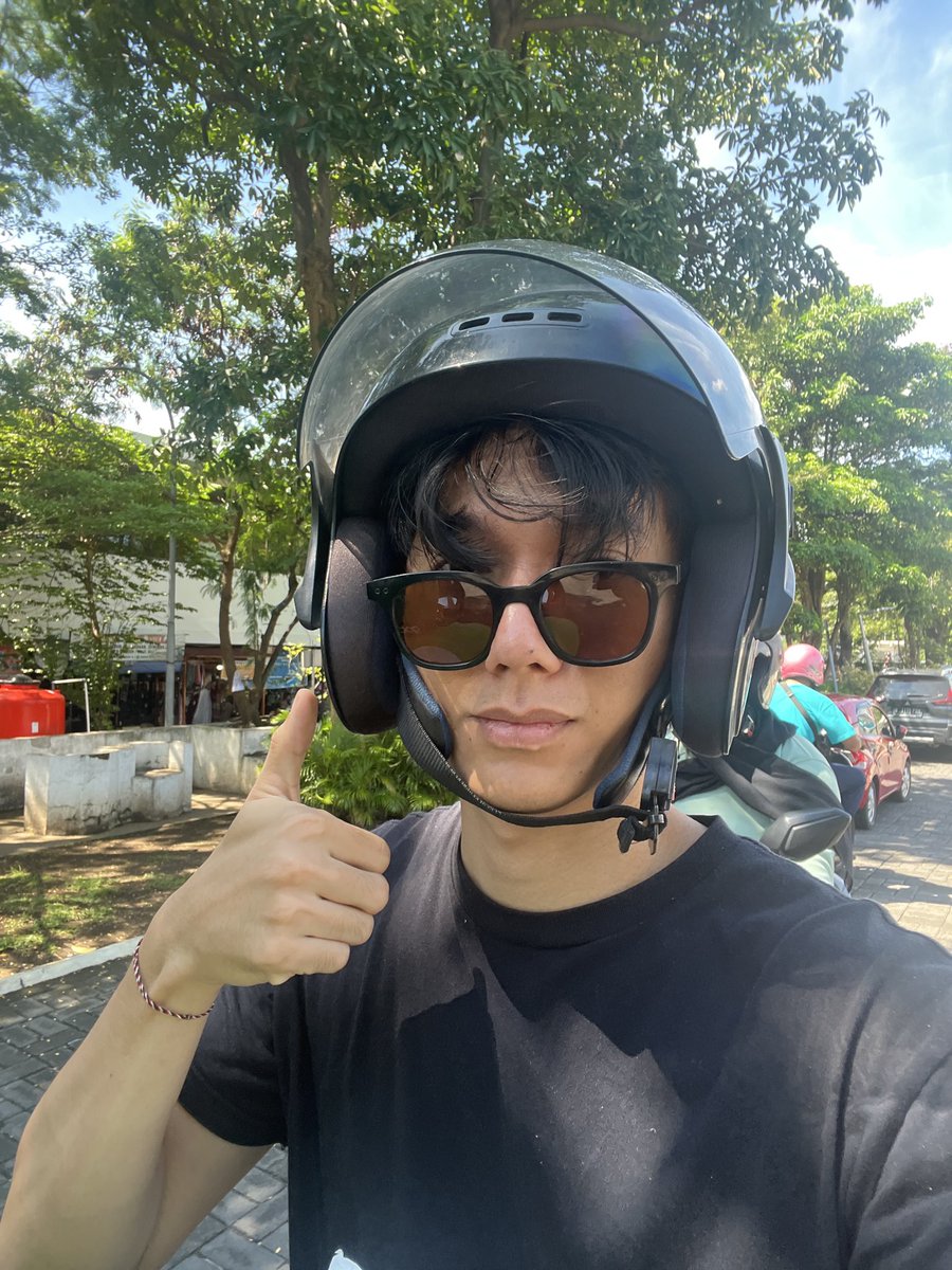 bowiyy's tweet photo. kata temen pas di semarang : kok lo mesen gojek ga make go ride hemat?

me : gw aja baru tau ada go ride hemat pas issue skrg 😭🖤 sumpah gw selama ini mesen2 aja berasa emang sudah semestinya tarif sgitu, e gataunya bisa lebih murah 2x lipat, haha https://t.co/GTdkn6bSim
