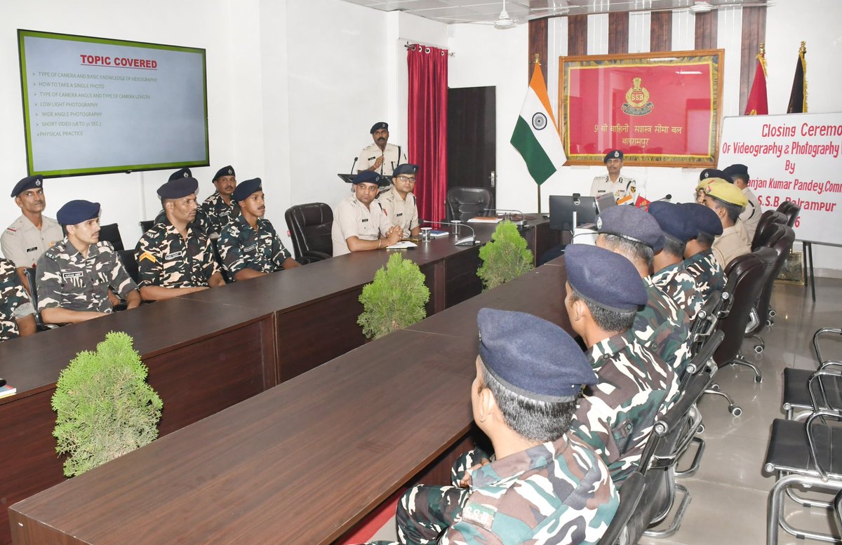9BnSSB_INDIA's tweet photo. वाहिनी मुख्यालय बलरामपुर में आयोजित 03 दिवसीय फोटोग्राफी/वीडियोग्राफी प्रशिक्षण कार्यशाला का सफलतापूर्वक समापन।
#SSB_INDIA #SSBFTRLucknow #SSBSHQGKP #PhotographyTraining #VideographyTraining #SkillDevelopment #MediaTraining https://t.co/NtZNDnaiTO