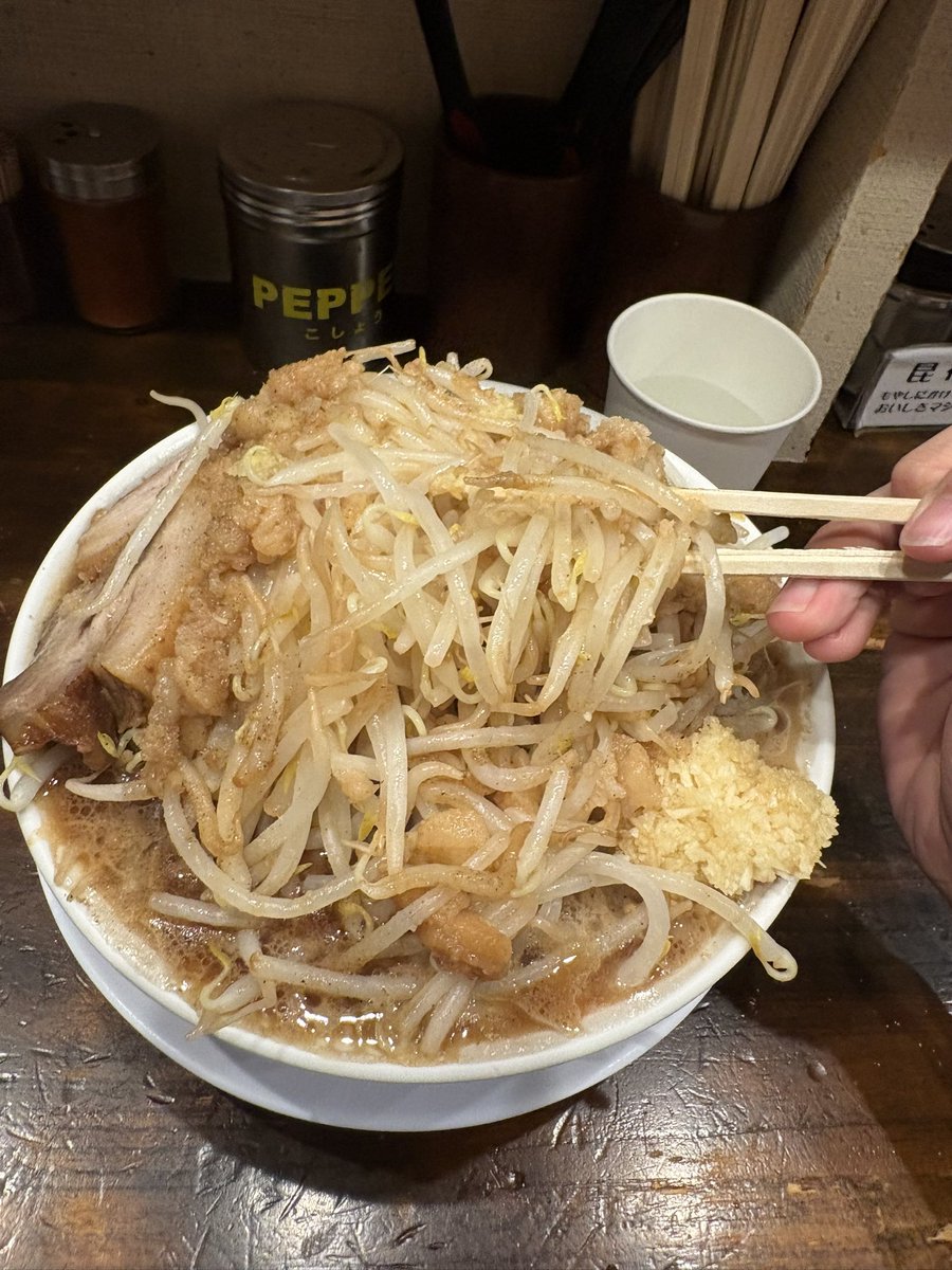 ぬお tweet media