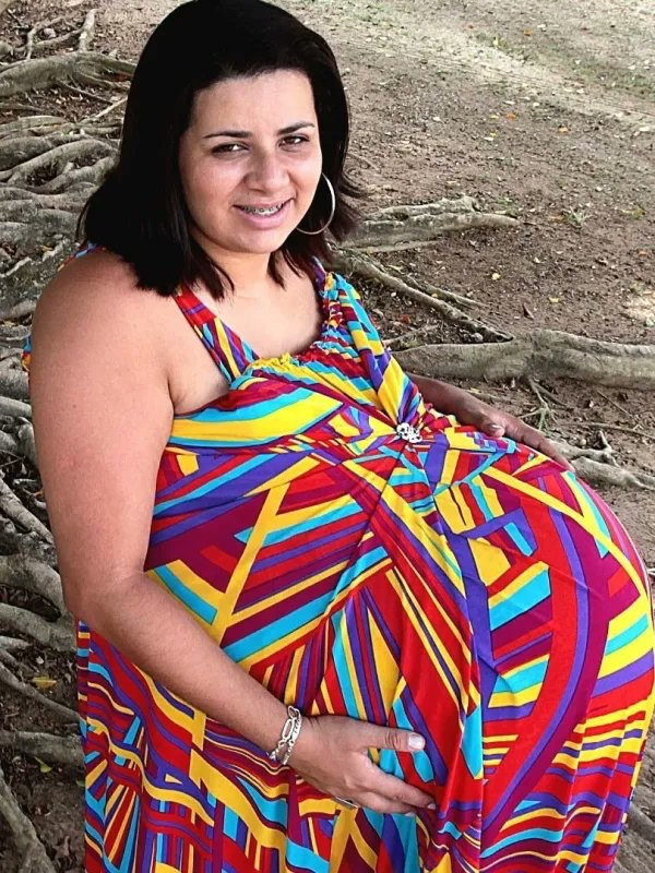 forumbunklr's tweet photo. Membro da Bun faz post emocionante mostrando como estariam hoje em dia as quatro Marias, supostas filhas da Grávida de Taubaté:

Em 2012, o Brasil parava para acompanhar a história da famosa “Grávida de Taubaté”. Na época, ela dizia esperar quadrigêmeas e o assunto dominou programas de TV, jornais e as redes sociais.
Agora, 14 anos depois, imaginamos como estariam as quatro meninas em 2026. Crescidas, cheias de personalidade e seguindo caminhos diferentes, elas continuam despertando a curiosidade de quem acompanhou um dos episódios mais marcantes da televisão brasileira.