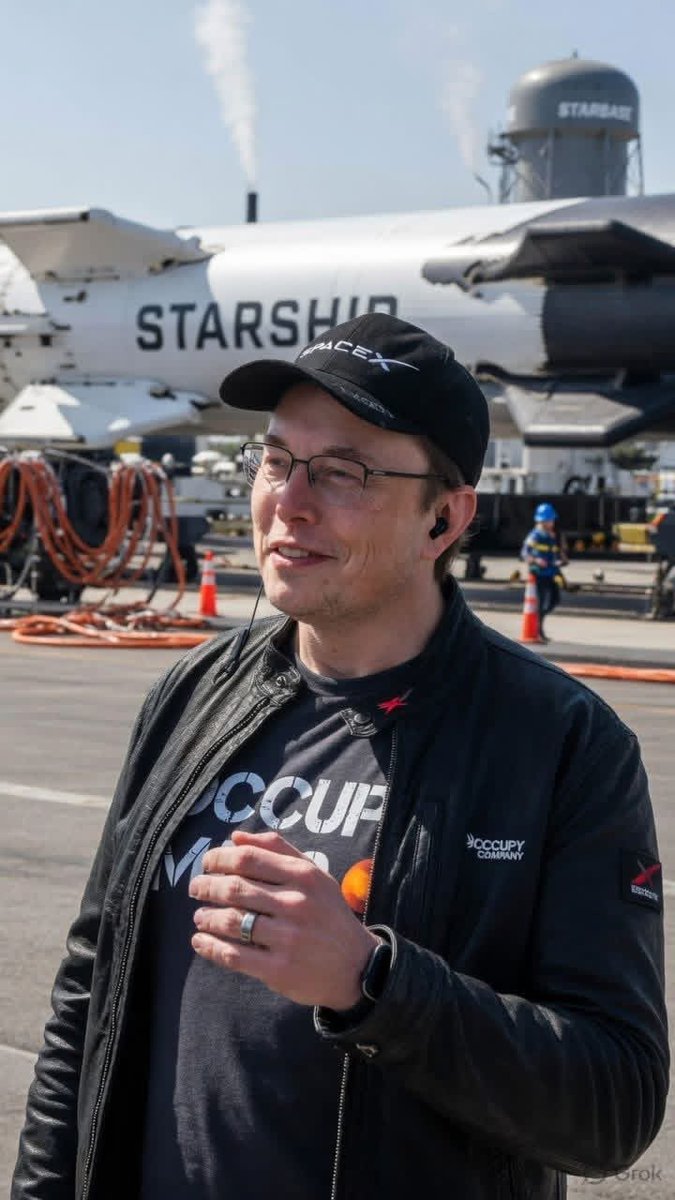 MasterGroknq's tweet photo. People often focus on the rockets, the companies, and the big goals. But I’ve learned that life is also about the small moments—a smile, a wave, a simple hello. No matter how busy we get chasing the future, human connection will always matter. https://t.co/CMX1Ktl7eu