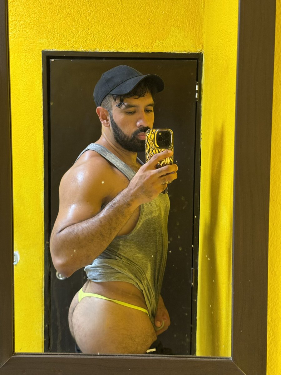 SZulvaran's tweet photo. Mi tanguita sudada apestosa y moqueada  en telegram … manda dm 🥵 https://t.co/zaxfoiXzol