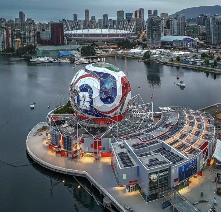 lopezdoriga's tweet photo. Vancouver, Canadá, se declaró lista para el Mundial. El estadio de la ciudad albergará siete partidos.

¿Encuentran alguna diferencia con otra sede del torneo de la FIFA?

🎥Redes Sociales y 📸EFE

Más en https://t.co/BjdELZkpfR https://t.co/yF3DhWxHQY