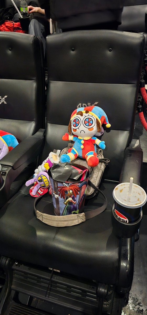 IAbsol's tweet photo. @cineworld 😁 #TADC 🎪💙✨ https://t.co/VBFeH3uf7C