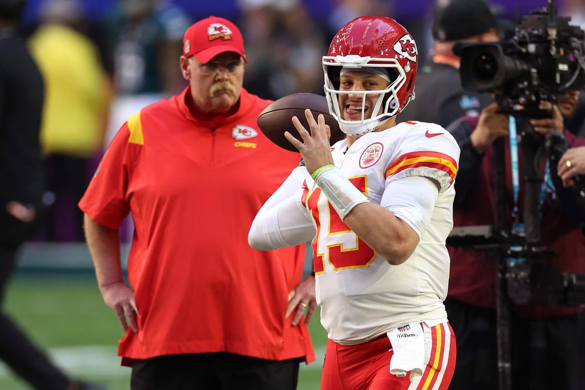 chiefs_kcsn's tweet photo. Patrick Mahomes has more career wins than the following Hall of Fame quarterbacks (Super Bowl era):

- Troy Aikman
- Kurt Warner
- Len Dawson
- Dan Fouts
- Bob Griese
- Joe Namath
- Roger Staubach
- Steve Young https://t.co/KOubvQOr2h