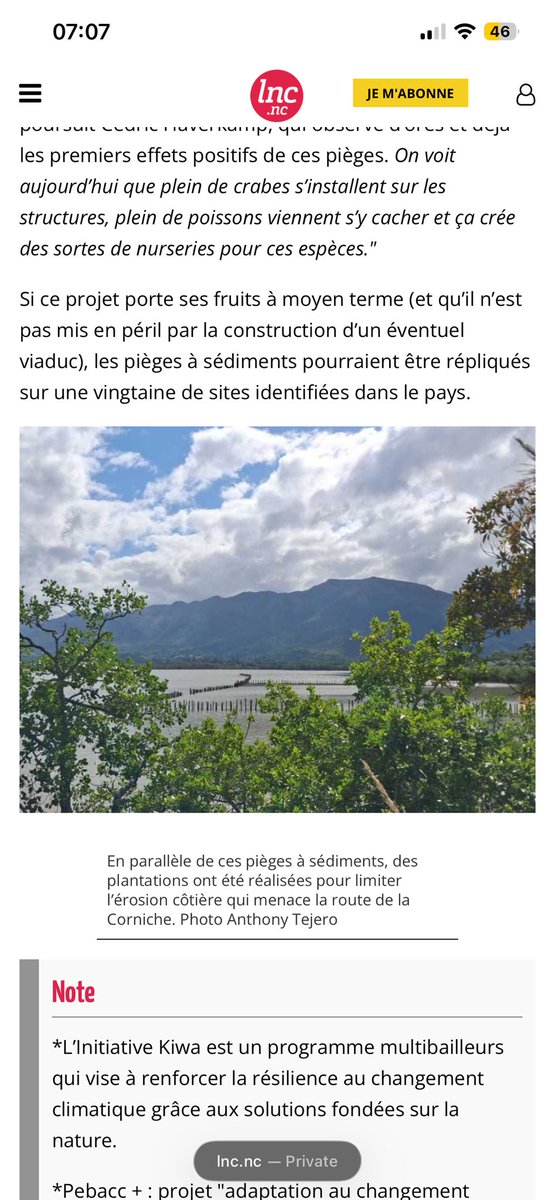 Jean_PaulDuran's tweet photo. Lu dans LNC de ce jour. 

Comme prévu, c’est la fin (non-officielle) annoncée et planifiée du fumeux projet de viaduc à 60 Mds du Mont Dore Sud, …. pour des causes environnementales… bien entendu. Juste une grosse douche froide pour les blaireaux du Sud qui y ont cru à cette vaste fumisterie électorale claironnée et entretenue par nos élus. 

Mais comme y’a encore des élections qui approchent, il y a deuxième article qui parle d’une énième étude d’impact environnementale à 80MF … qui in fine va définitivement enterrer ce projet de viaduc hors normes et hors de prix qu’on nous promet… depuis des décennies. En attendant, on l’a compris, il faut quand même continuer de rouler les gens du Sud dans la farine… jusqu’aux prochaines élections.

A un moment, depuis le temps, il faudra penser sérieusement à construire un vrai service de transport en commun (SMTU) via des navettes maritimes avec un port/terminal passagers digne de ce nom. Un projet bien plus écologique et environnement friendly que ce vilain viaduc qui va menacer nos mulets et nos crabes de palétuviers…. n’est-ce pas?

Tellement Merveilleux