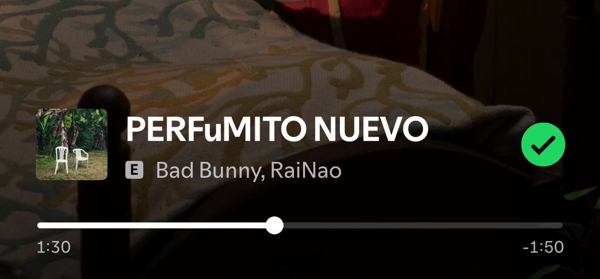 danherpp's tweet photo. 1 a.m. y nuestra canción de fondo https://t.co/y6sCEFHXVV
