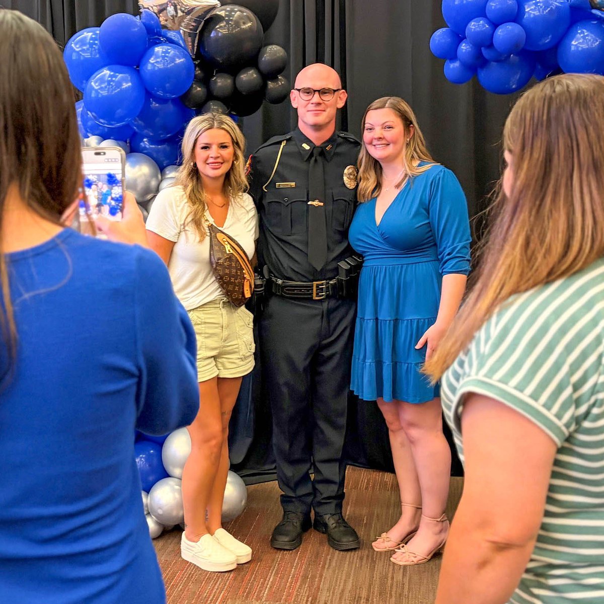 tulsatech's tweet photo. 🎉🎓Congratulations to the newest class of Basic Peace Officer Certification graduates! 

Students finished their training and recently hosted a graduation ceremony with friends and family. 

#myTulsaTech https://t.co/1LSQQPOJ2Z