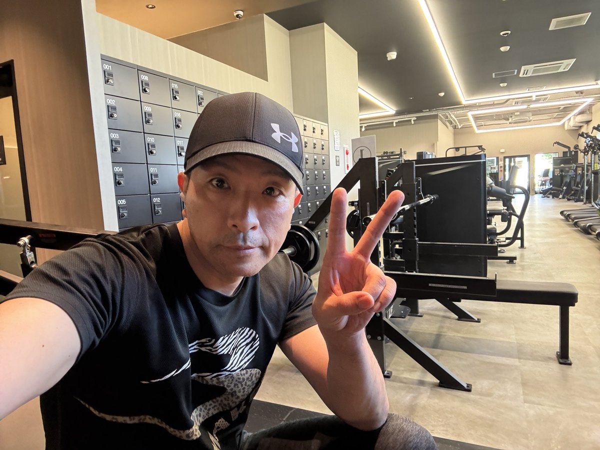 elninodeoro2020's tweet photo. 今日は日本音楽健康協会の社員総会ですが、いつも通りジムへ。

「健康」をうたってるので、パッとみてもすぐわかる健康な体を大切にしてます。

今日もがんばるぞー(^-^)

#朝ジム
#健康 https://t.co/zbhKUzc6B3