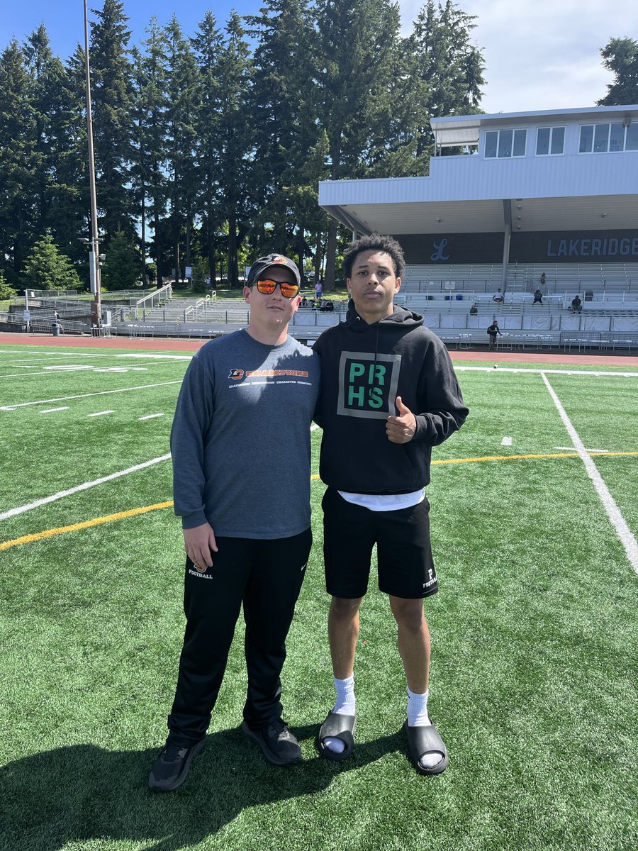JackFluker3's tweet photo. Grateful for the opportunity to compete and learn at the @PrepRedzoneOR camp this past weekend. Got great coaching, competed against talented athletes, and made valuable connections. Back to work with plenty to improve on before the season. Excited for what’s ahead. #AGTG https://t.co/33Xxr470kX