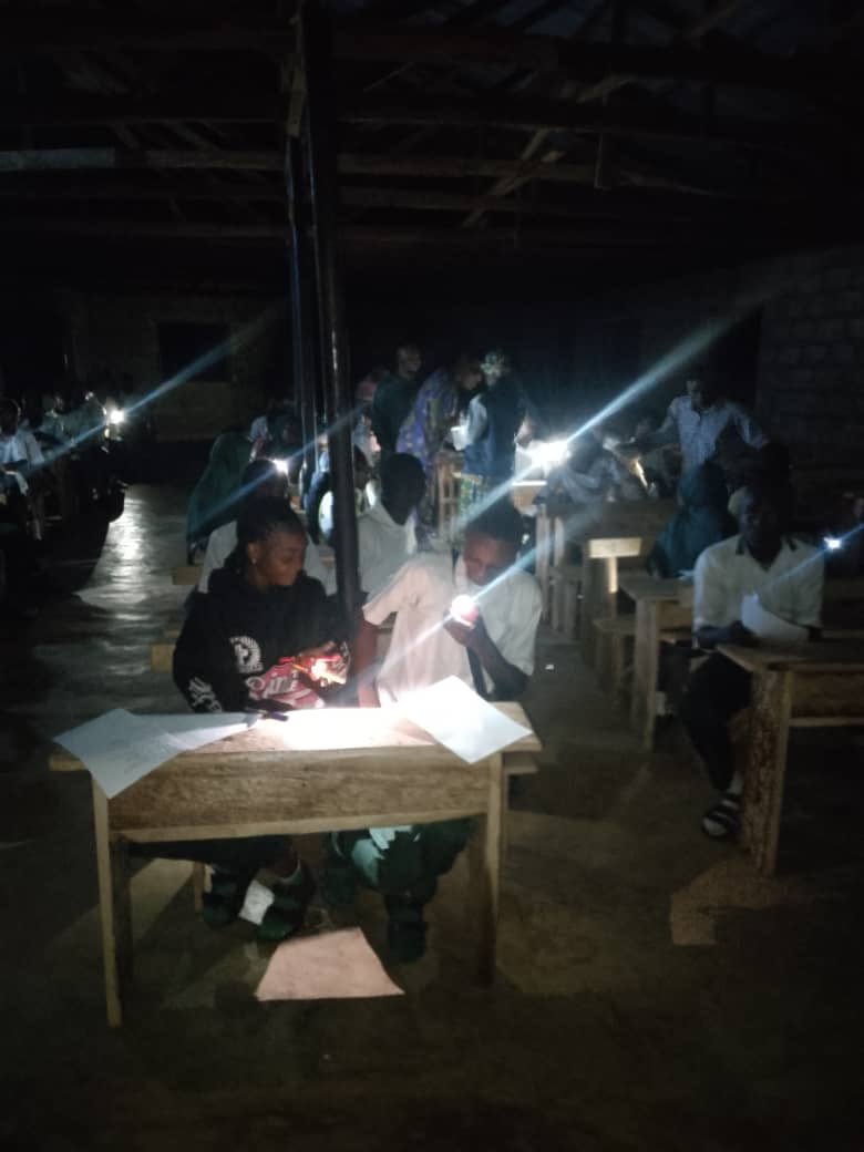 hon_ags's tweet photo. Why is WAEC conducting Agricultural practical by 8pm in Oyo state?

Despite the security tension in the state. https://t.co/OGWoutZgcL