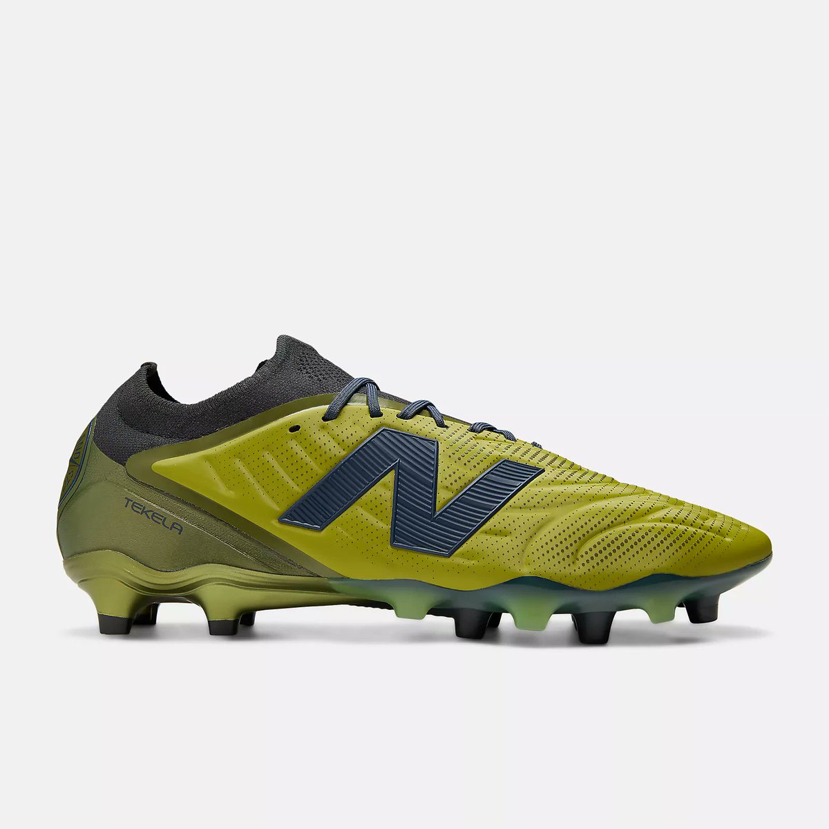 SOLELINKS's tweet photo. Ad: LIVE via NB US
Stone Island x New Balance Collection

1890
Covert Green:https://t.co/0uPnLgSNB2
Deep Forest:https://t.co/YZQ1rzpwCr

Football Boot
Tekela 5:https://t.co/hhbJBmhXGX
Furon 9:https://t.co/5XSSCe0n2l

26/27 Kits:https://t.co/3sdqmuSPlL https://t.co/wnCRLiHeyd