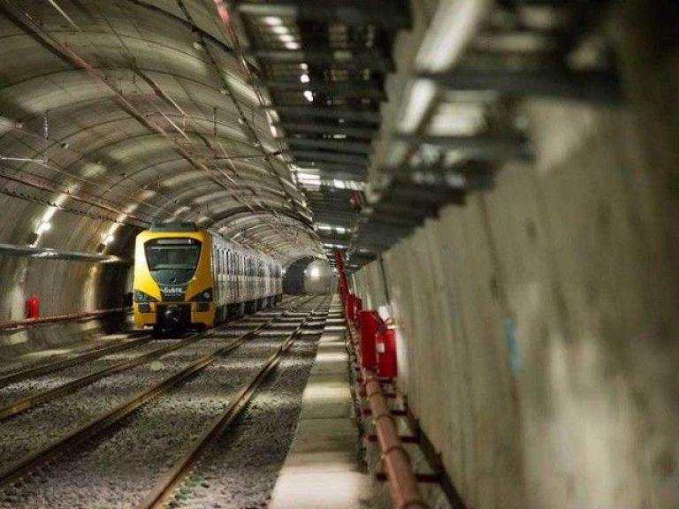 NuevosBAires's tweet photo. [Subte] GCBA dice que la obra de la Línea F arranca en enero y confirma expropiaciones

Entre los inmuebles a ser expropiados se encuentra el edificio donde funciona la histórica disquería Zivals, en la esquina de Corrientes y Callao.

https://t.co/LZ9FF6d1SE https://t.co/ppQ8UZBVRk