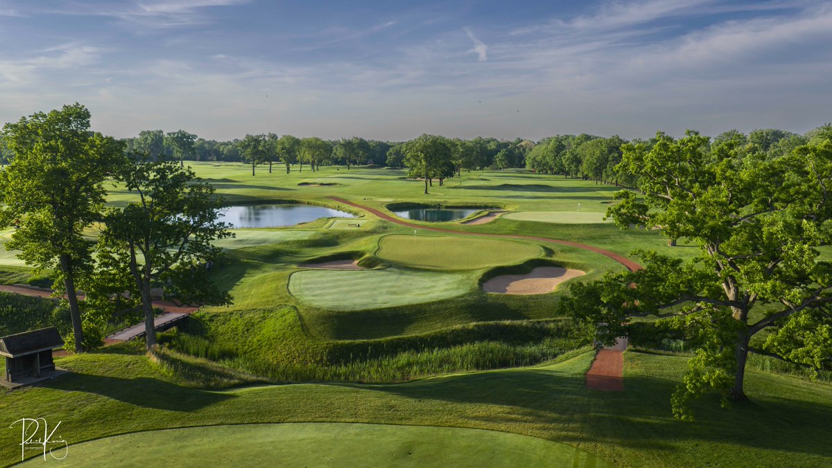 patrickjkoenig's tweet photo. Lake Shore Country Club flying right under the Chicago radar. https://t.co/uKORgp1Bav