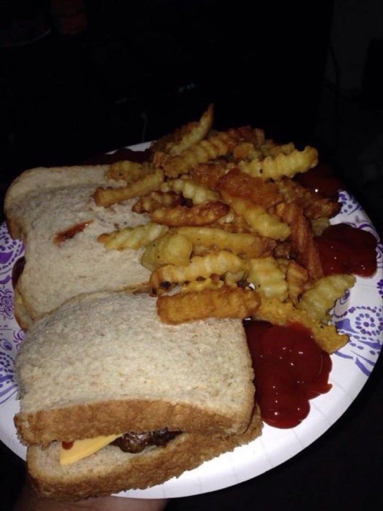 chefsevenn's tweet photo. The homemade cheese burgers and fries. Growing up this was my McDonald's. https://t.co/1UF53UenIu