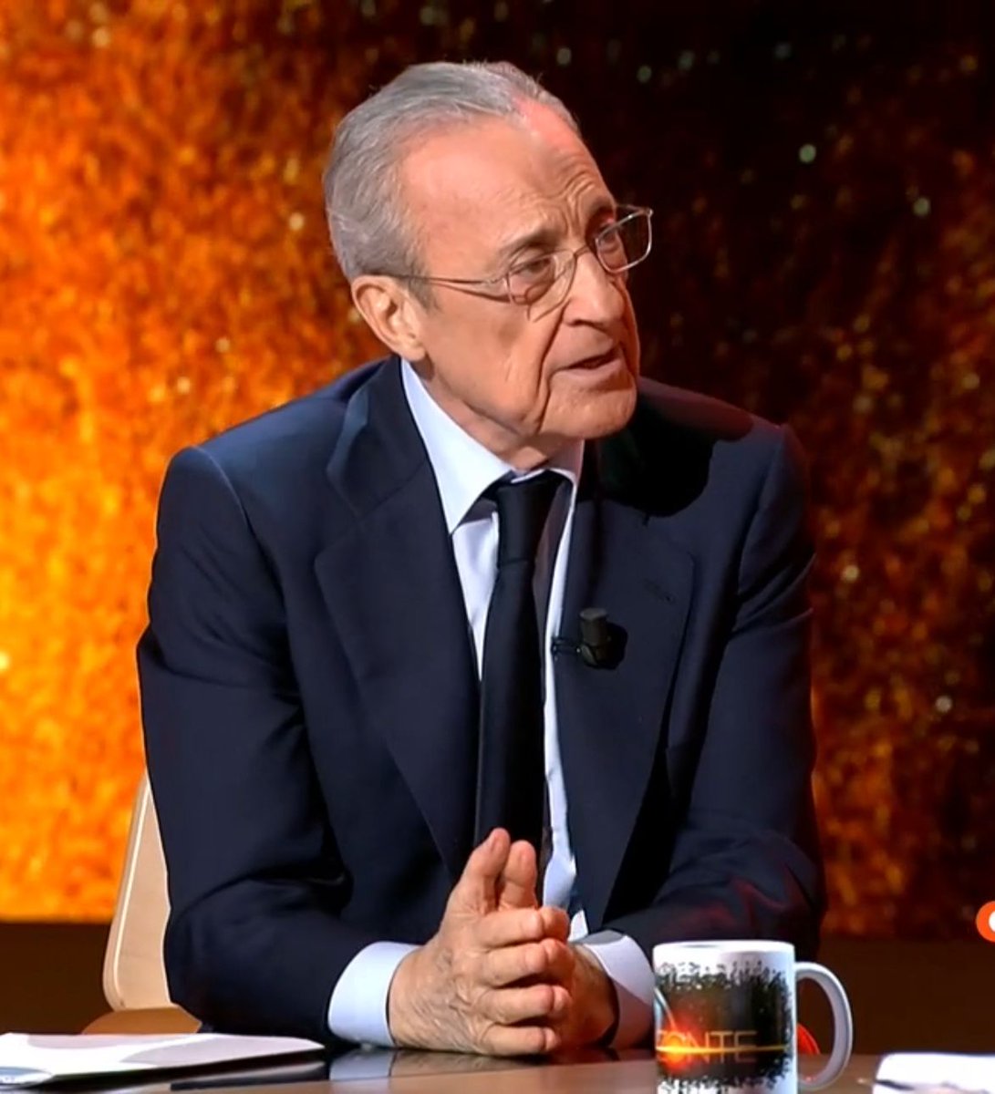 theMadridZone's tweet photo. 🚨 Florentino Pérez: "They're saying I want to sell the club? That's NONSENSE.

I want this club to belong to its socios.

I want the socios to really own it, not just sentimentally.

There will be a referendum, and socios will vote." https://t.co/wvJr0EV8Fs