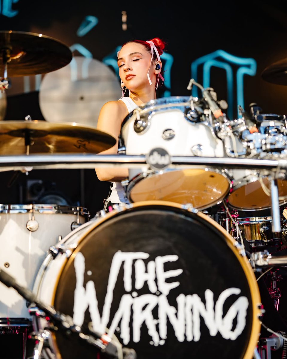 TheWarningNews's tweet photo. The Warning desde el Moody Amphitheater at Waterloo Park

📸: rohofoto https://t.co/CkUHjfqE2x