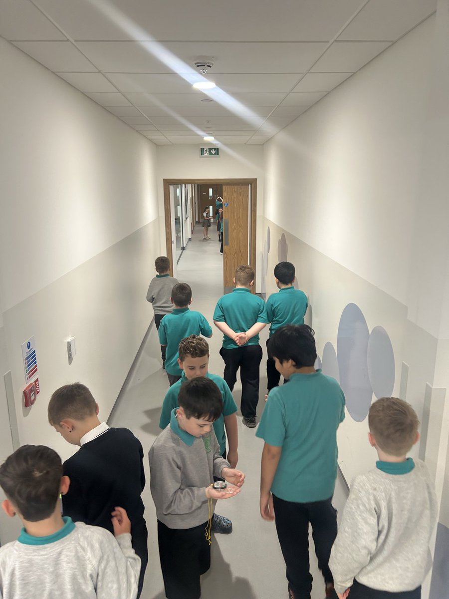 MissSimpson33's tweet photo. Yesterday we learned all about how to use a compass, we even explored our school using them 🧭🗺️ @LawmuirPS https://t.co/UbWe9j76KL