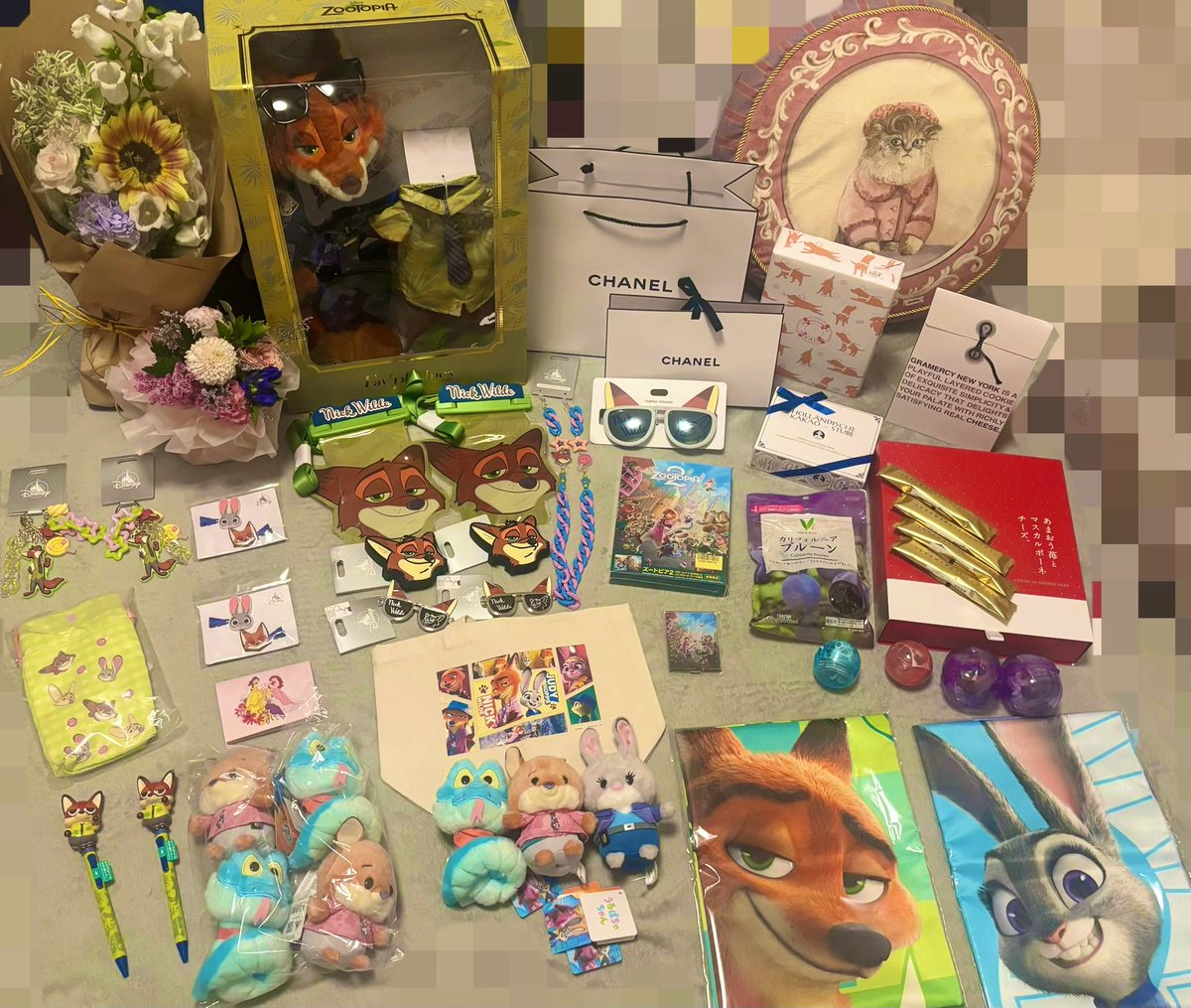 SARI_8bit's tweet photo. おはよ遅くなりましたが、
生誕cafeで頂いたプレゼント
大切に使わせて頂きます♡
本当に本当に嬉しいありがとうね🥺🫶 https://t.co/kMxCxqbHIa
