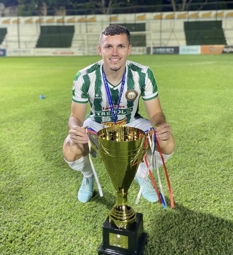 roca7alder's tweet photo. 👥Javier Vallejos y Pedro Álvarez serían los únicos sobrevivientes del plantel campeón de Intermedia para el Torneo Clausura

⏱️En tiempo record desecharon a casi TODOS los jugadores que lograron el ascenso, espero que renunciar a nuestra identidad no nos pase factura https://t.co/OrU0hnNNZP