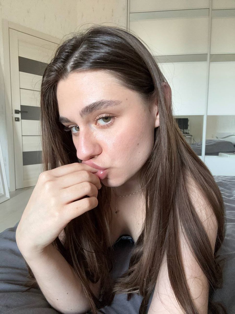 KateCandy66's tweet photo. Will you catch my kiss?
Link bio https://t.co/nAXPZRqlG6