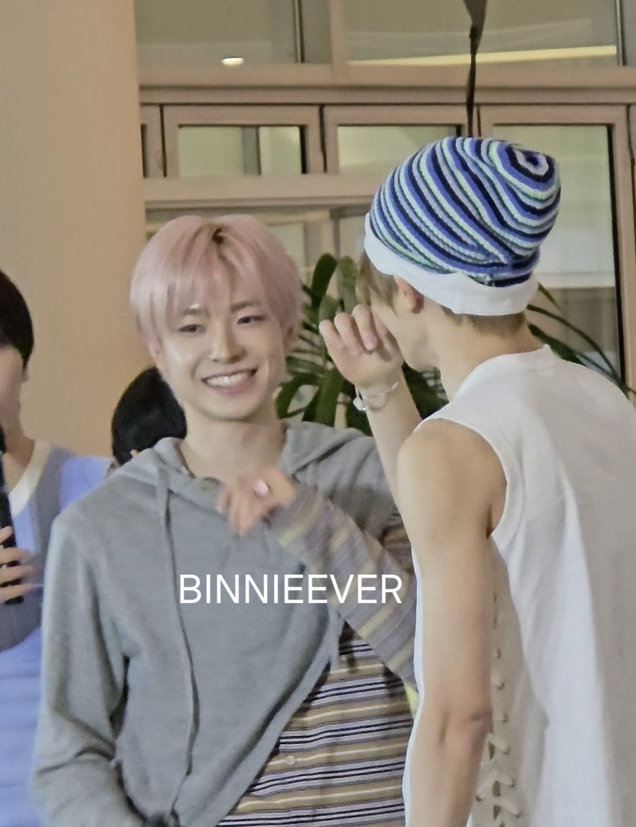 binnieever's tweet photo. 2🩵 https://t.co/b5PFflRT7k