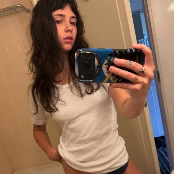 ruminatedaze's tweet photo. hey https://t.co/GgVyLM3wTq