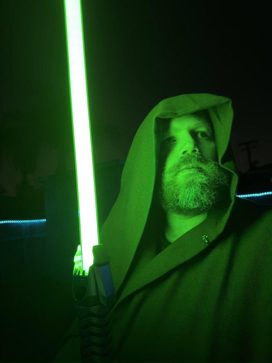 Anthony16Bit's tweet photo. Surprise fuckers, I went to LA! https://t.co/gQjz9PrJ7d