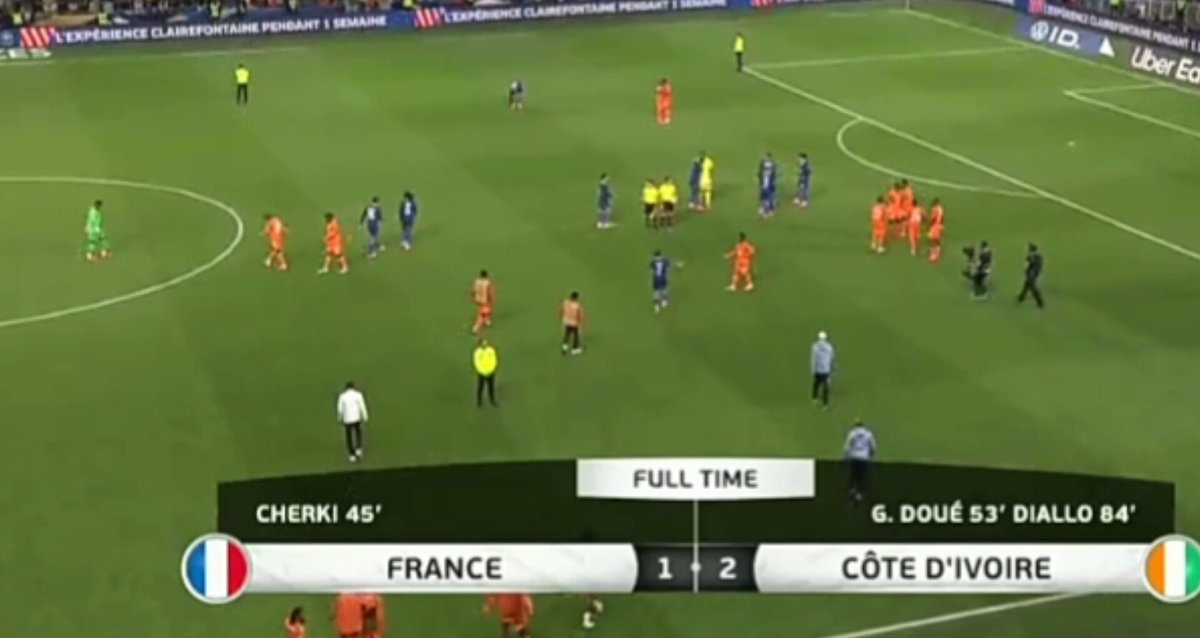 SportPurse's tweet photo. Guéla Doué scored and assisted when Ivory Coast defeated France for the first time in history.

Guéla's younger brother, Désiré Doué, who plays for France was an unused substitute in the friendly international.

The Ivorians won 2-1, thanks to Guéla's stellar performance. https://t.co/V1xpt6eCTi