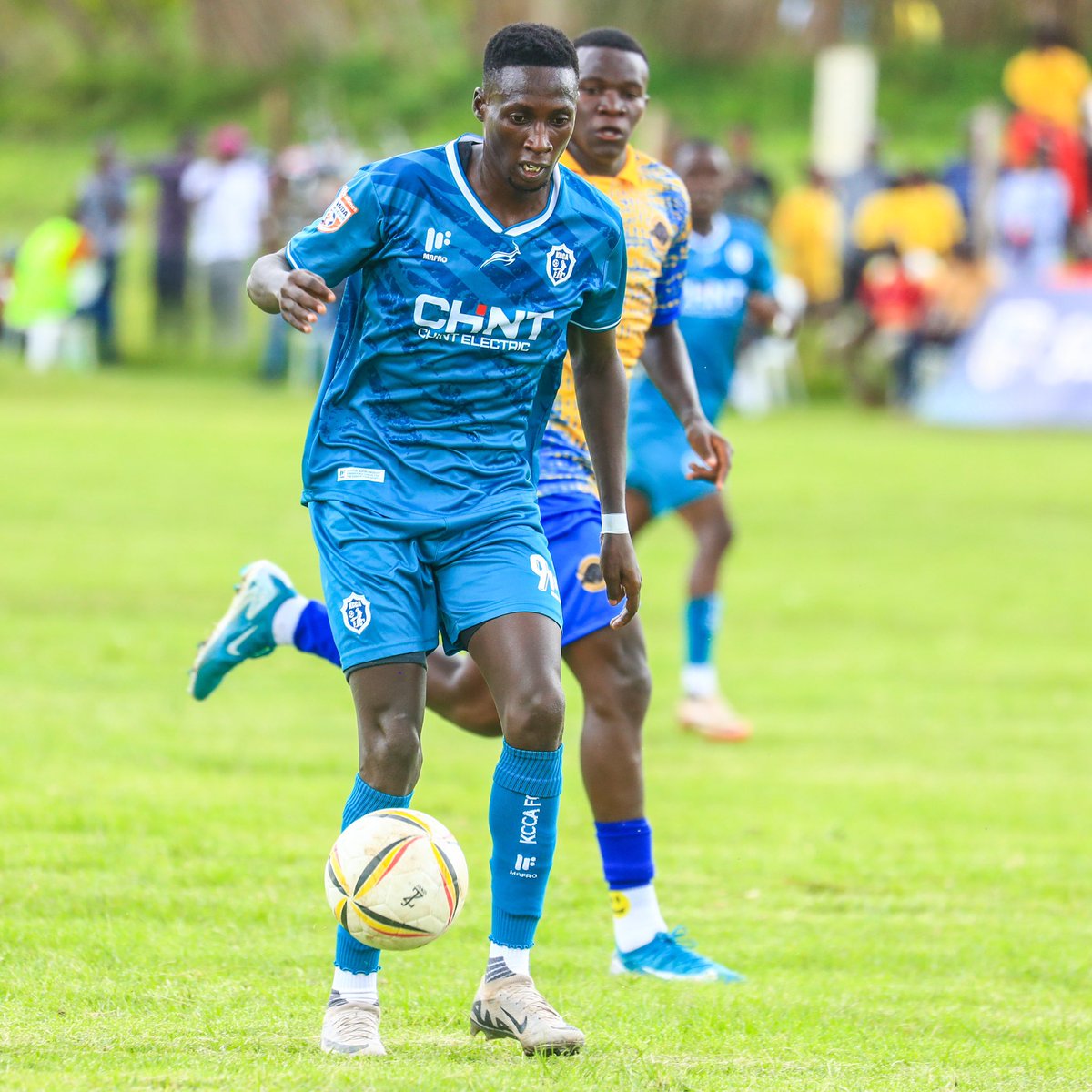 MujuniEdgar2's tweet photo. Free agent Derrick Nsibambi Paul 9 +256757975456 @SimbaSCTanzania @BandariOfficial @AFCLeopards @bomboluly @JKT_Tanzania_FC @Nkwazifc @Siwelele_FC @AmaZuluFootball @KaizerChiefs @KeralaBlasters @FirstViennaFC @vietnamsoccer @SoccerViet66472 @BangladeshFL https://t.co/fTlgb0kNR0