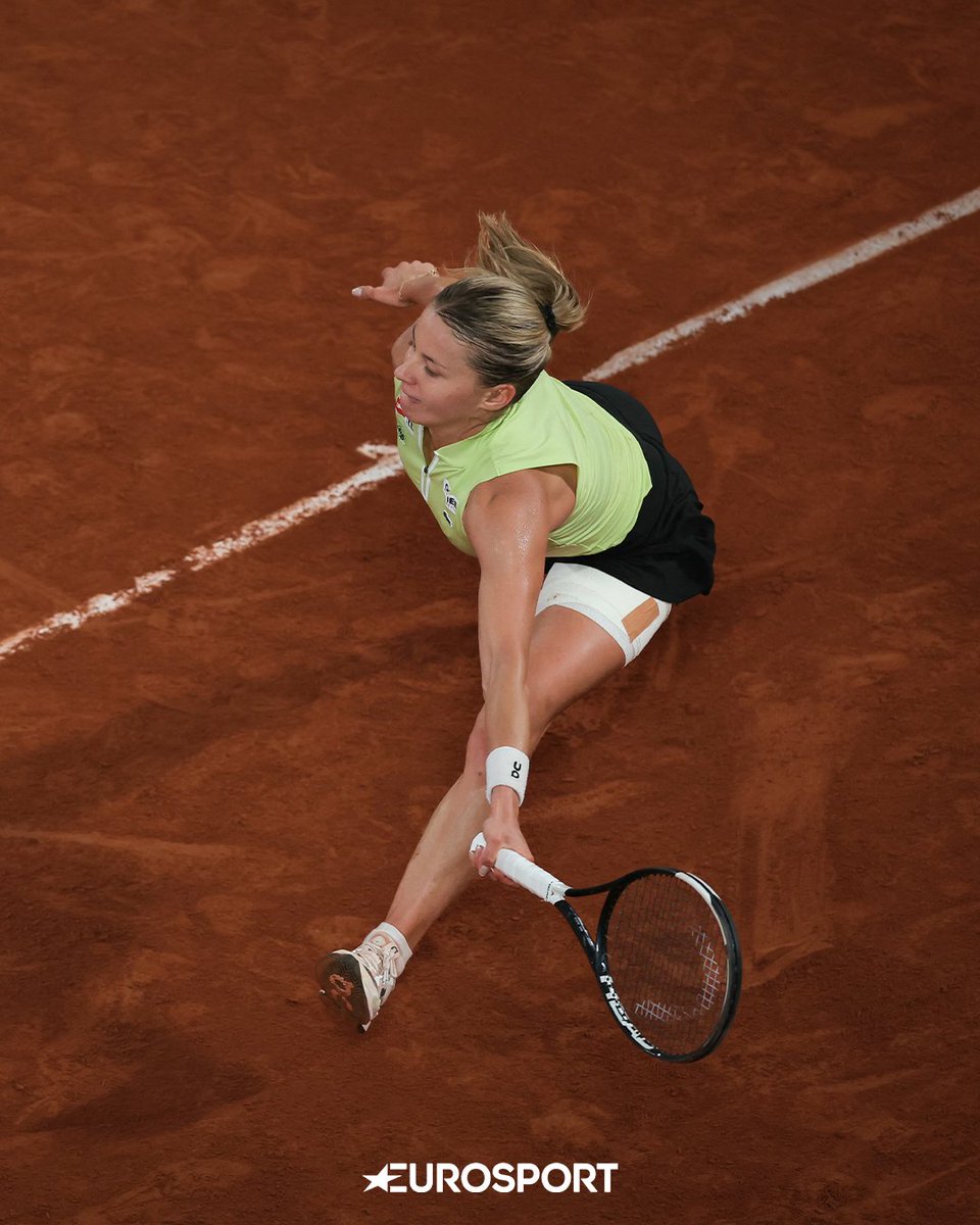 Eurosport_PL's tweet photo. Wysportowana bestia 🤸🏻‍♀️ 

#RolandGarros #RG2026 #JazdaMaja https://t.co/d9XFeECsOY