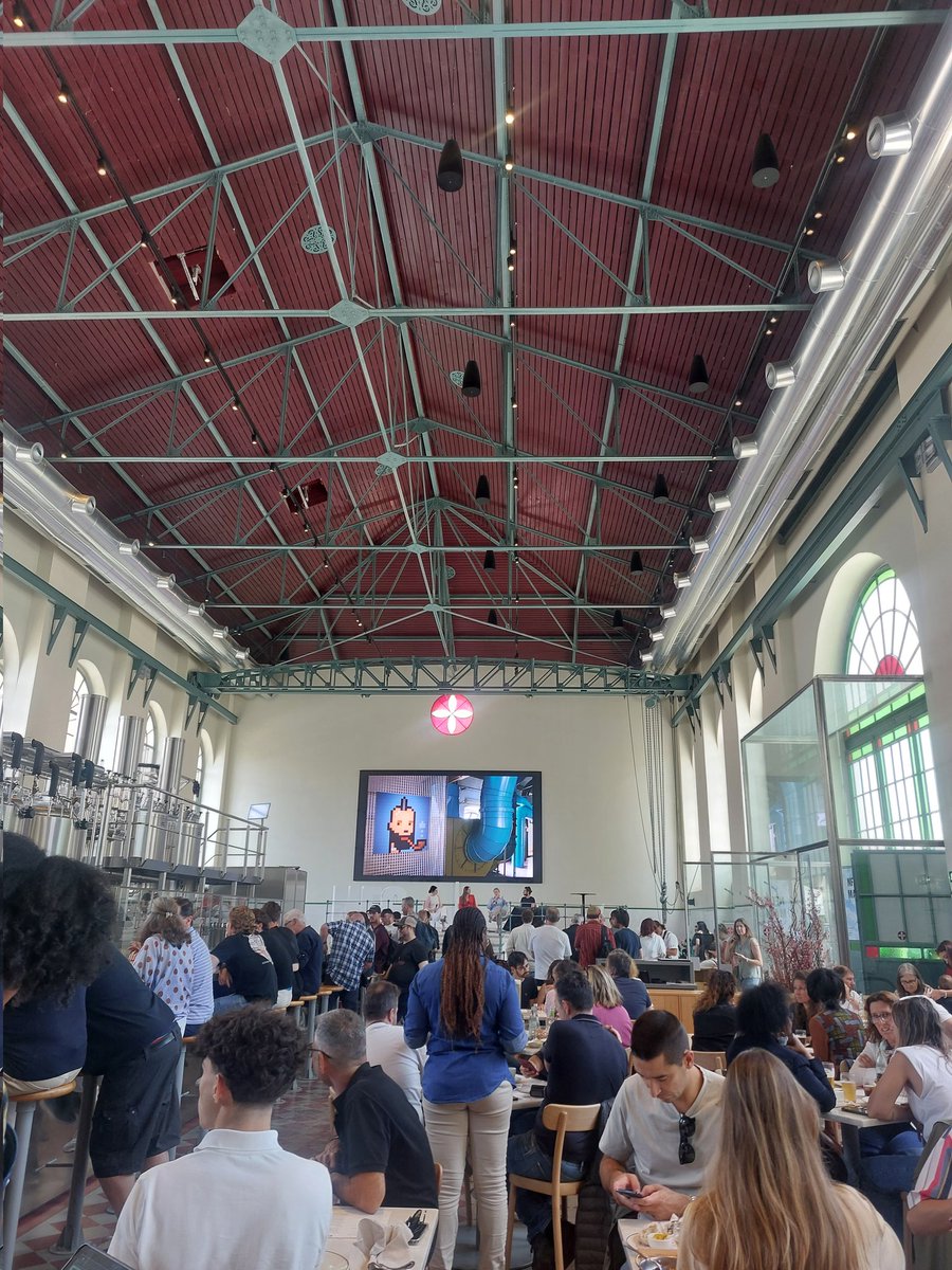 mewe's tweet photo. The art of connections @NFCsummit what a beautiful crowd today! https://t.co/B5RUcFIFm4