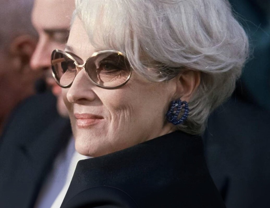 andreahsachs's tweet photo. miranda priestly.🖤 https://t.co/lGMY7Dg4hx