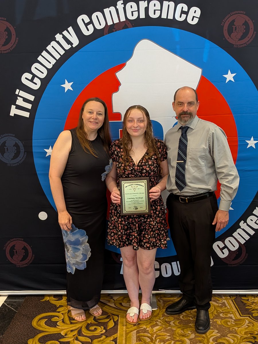 SCVTS's tweet photo. Congrats to Sr. Courtney Farnkopf - Salem Tech's recipient of the Tri-County Conference Scholar Athlete Award!  Courtney was joined by her parents, John and Jennifer, at Thursday's TCC awards banquet at Adelphia in Deptford. #GoChargers⚡️ https://t.co/nCJ9xKH7go