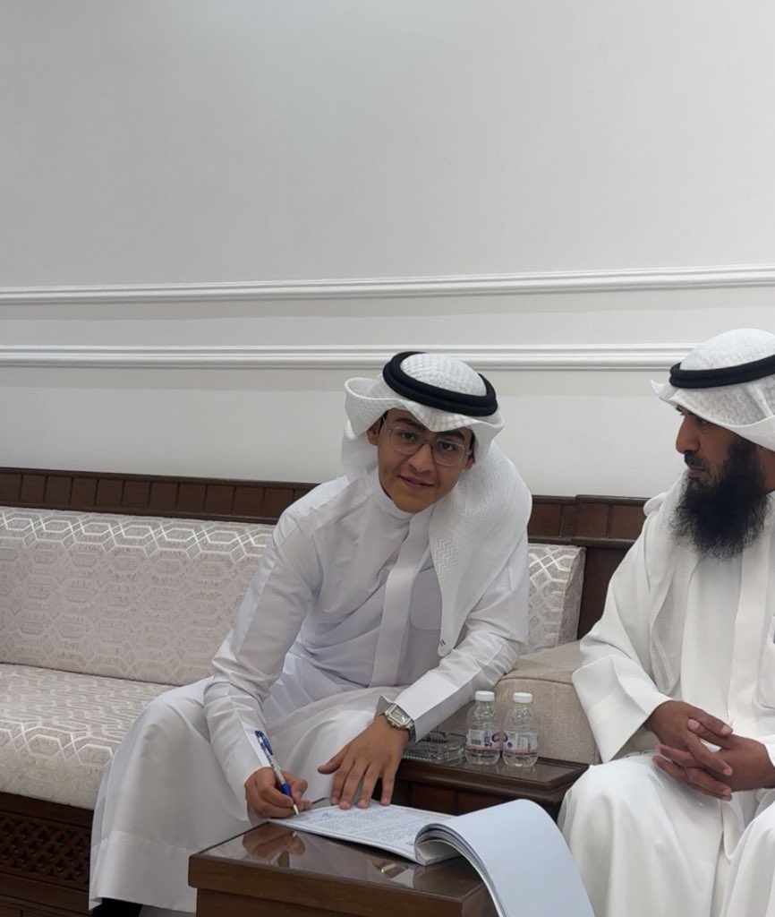 u_5xu's tweet photo. ﴿ وَمِنْ آيَاتِهِ أَنْ خَلَقَ لَكُم مِّنْ أَنفُسِكُمْ أَزْوَاجًا ﴾ 

الحمدالله الذي بنعمته تتم الصالحات 
تم بحمد الله وفضلة "عقد قراني"

     بندر حمد عساف الظفيري  
 سائلاً من المولى التوفيق والبركة https://t.co/02sEwX1bzo