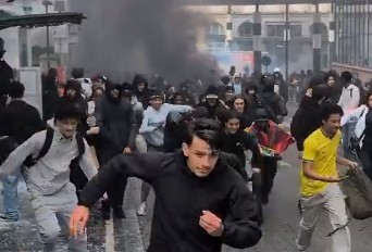 Nation_x_'s tweet photo. ► Si vous voulez pas vous contenter de subir les bandes de #racailles comme aujourd'hui à Bruxelles, rejoignez et/ou soutenez NATION !
info@nation.be
https://t.co/XsLwhuJSSV 
https://t.co/WCUFgDE1ZA https://t.co/HRZXiXWgtj