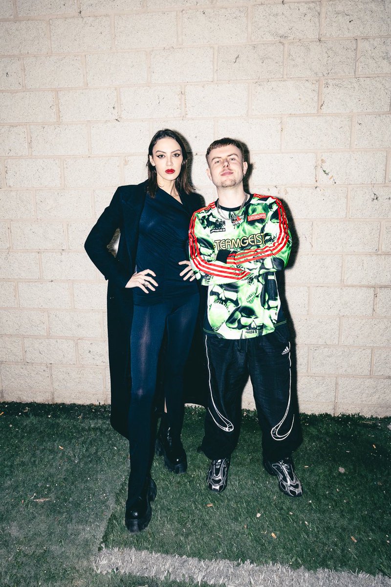 saralandrydj's tweet photo. tonight at midnight 🖤 me + @alt8music_ ✨

🔗 https://t.co/ULtFFezts9 https://t.co/DGjxFrvdEG