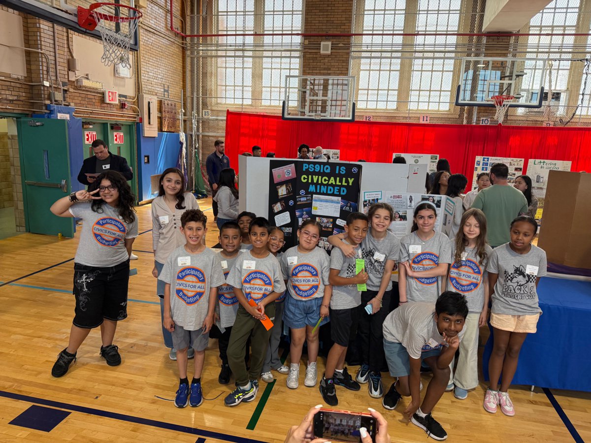 ps239queens's tweet photo. Our second graders helped bring a new Book Vending Machine to PS239 through Participatory Budgeting. We were also thrilled to have our first place Soapbox winner represent our school at the 
@NYC_District24  Civics Showcase. Student voice. Student leadership. ❤️🤍💙 @NYCSchools https://t.co/BUeB16o1h3