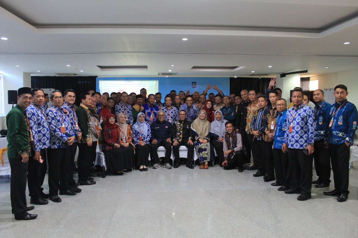 WahidinMm's tweet photo. PKN II Angkatan 13 https://t.co/fLFcUS8ndP