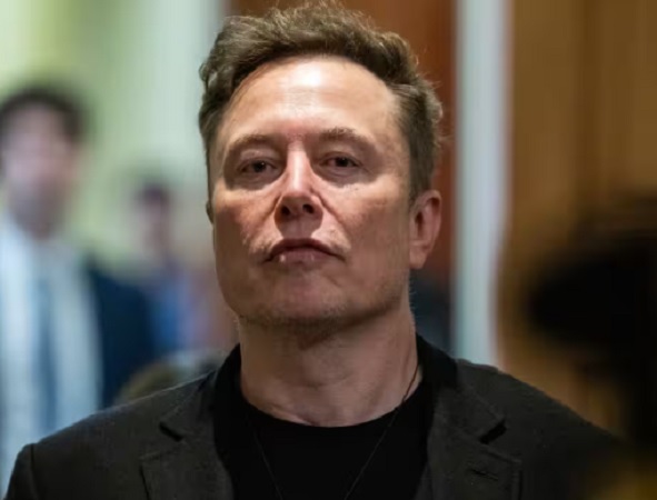GlobalDiss's tweet photo. 🚨🇬🇧 STARMER BLAMES EVERYONE BUT HIMSELF

Keir Starmer accuses Elon Musk of "whipping up division" over the Henry Nowak case.

With approval ratings around 16%, many Britons are asking:

How much longer can he keep blaming others for his own failures? https://t.co/CkdGNgkH4k