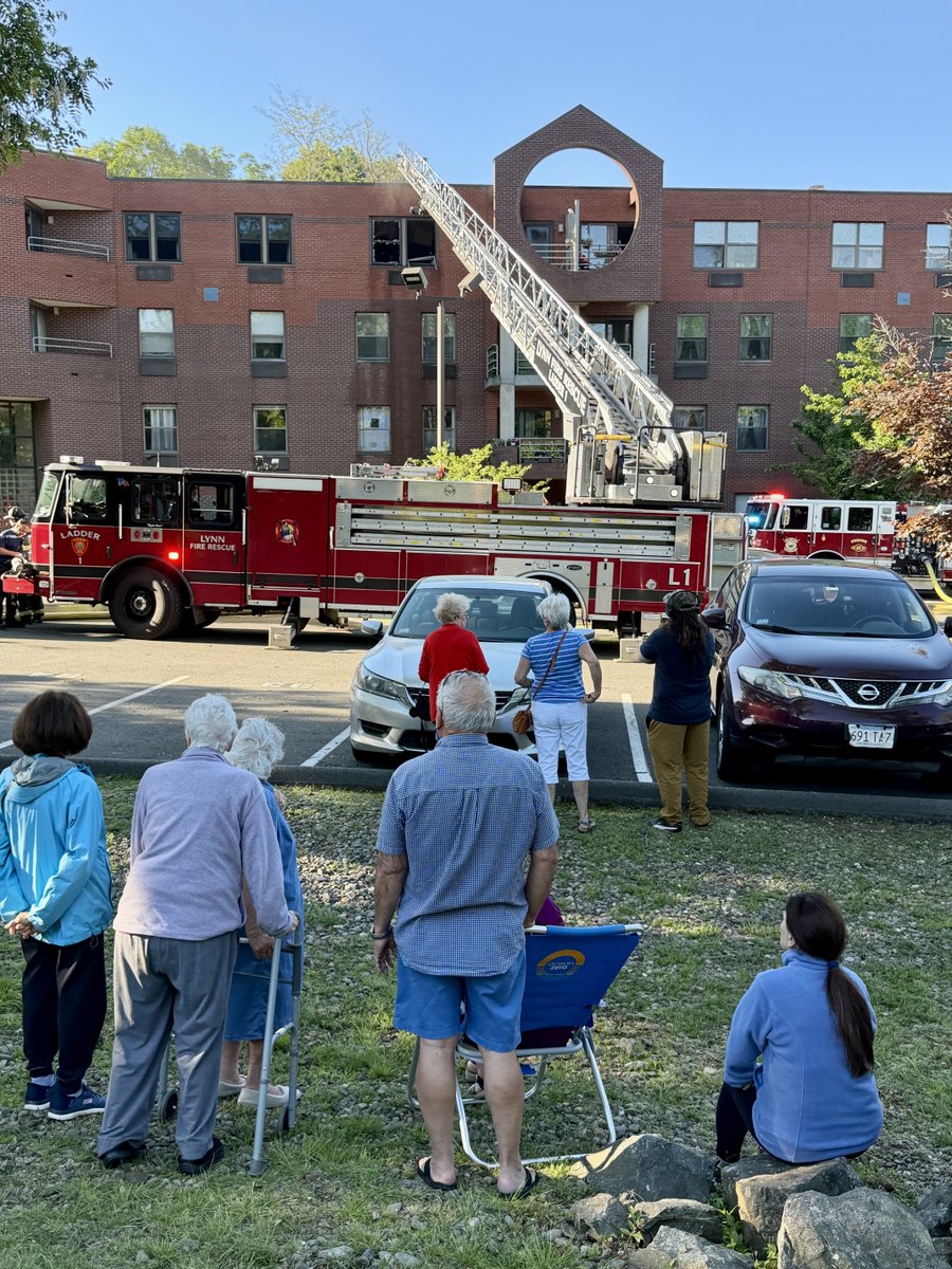 sjforman138's tweet photo. This morning’s fire in Swampscott on Loring Avenue is a fatal.  #boston https://t.co/HJatYgrd49