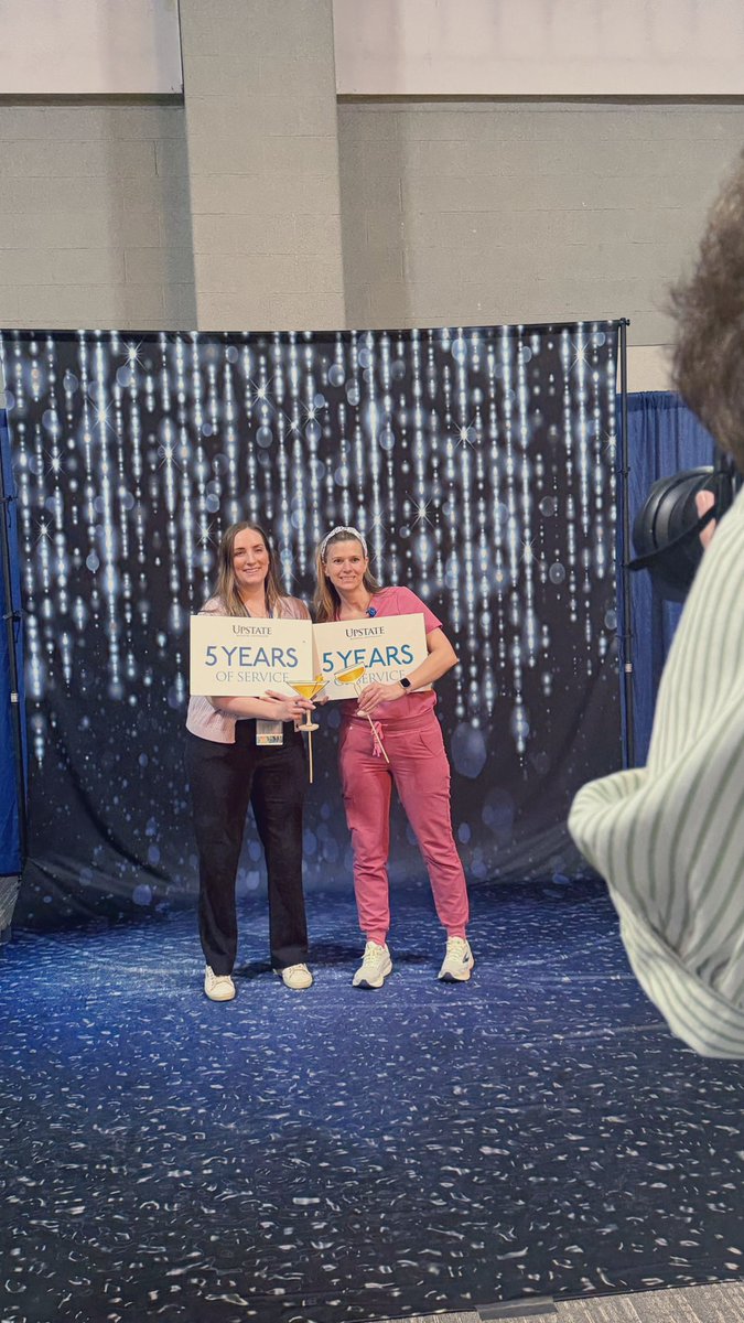 KelssIts's tweet photo. 📸 Smiles, memories, and well-earned recognition filled the room as employees marked career milestones with colleagues, family, and friends. Tune in to @NCCNewsOnline to see how leadership speaks of this team!

#upstateuniversityhospital #annualemployeerecognitionday https://t.co/ZAeo2WFraR