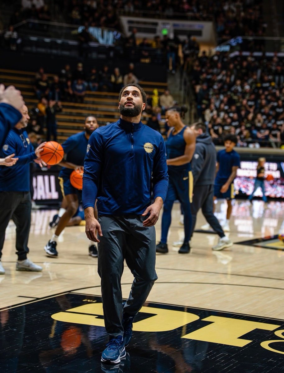 ZipsMBB's tweet photo. Happy Birthday @SamsonAlbert11  🎉🎂💯

#GoZips🦘 https://t.co/tujR70T8xS