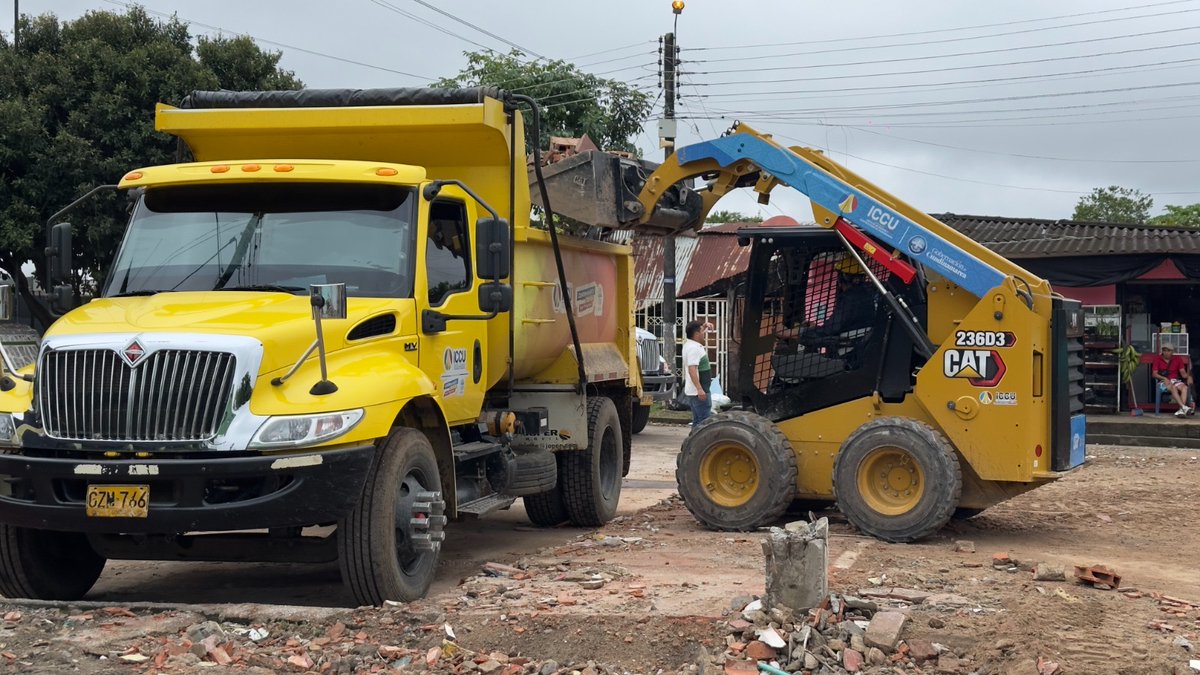 csc_corsocun's tweet photo. 🤝 La articulación entre entidades nacionales, departamentales y municipales permite consolidar una reconstrucción integral y sostenible. #CundinamarcaResurgiendo #ParatebuenoYMedina https://t.co/L4MomCnQuG