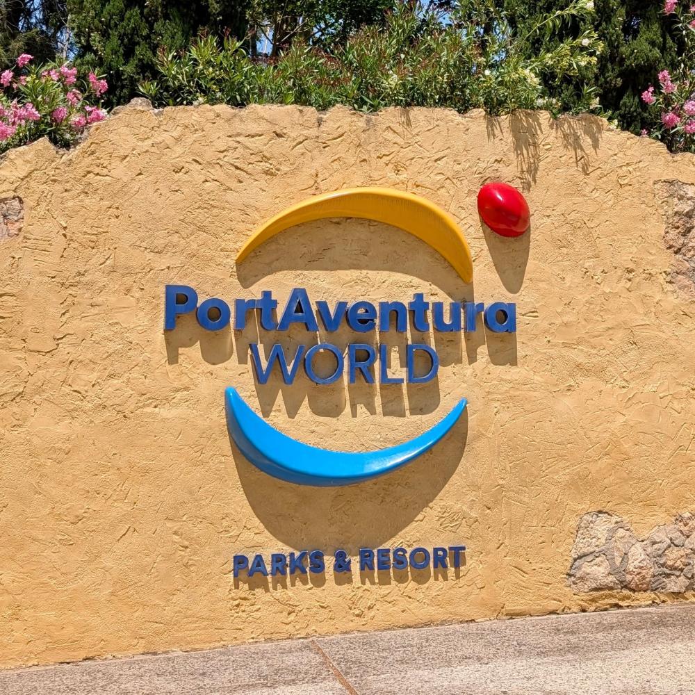 pafans's tweet photo. Han pasado ya 3 años desde que PortAventura World presentó su nuevo tagline, "Made to Remember" https://t.co/lWGpr6jwGu
