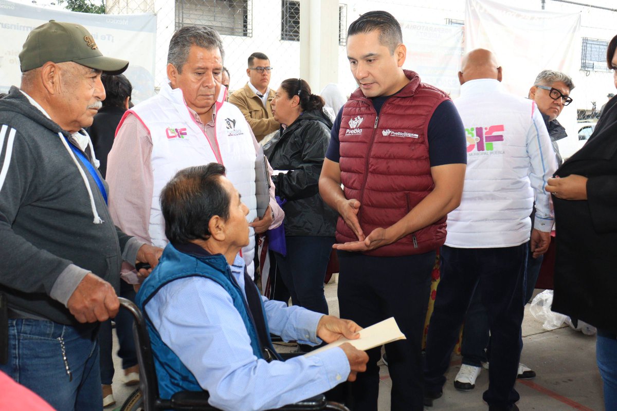 JIvanHerrera_'s tweet photo. El compromiso es claro: desde la @AmbientePuebla haré mi mayor esfuerzo para transformar a #Puebla en una ciudad más verde, más sostenible y con más árboles para el bienestar de todas las familias. 🍃🏙️ #MedioAmbiente
#LaFuerzaDelSur
#IvánHerrera https://t.co/3bKUBxiZVq